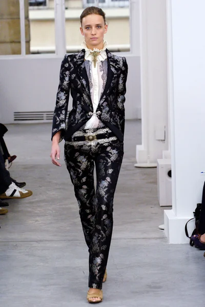 Look 12